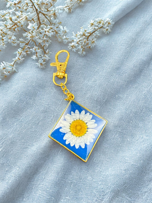 BLUE FLOWER KEYCHAIN